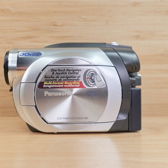 Panasonic VDR-D100 Handycam Camcorder /  DVD Video Camera / Made in Japan - Picture 5 of 9